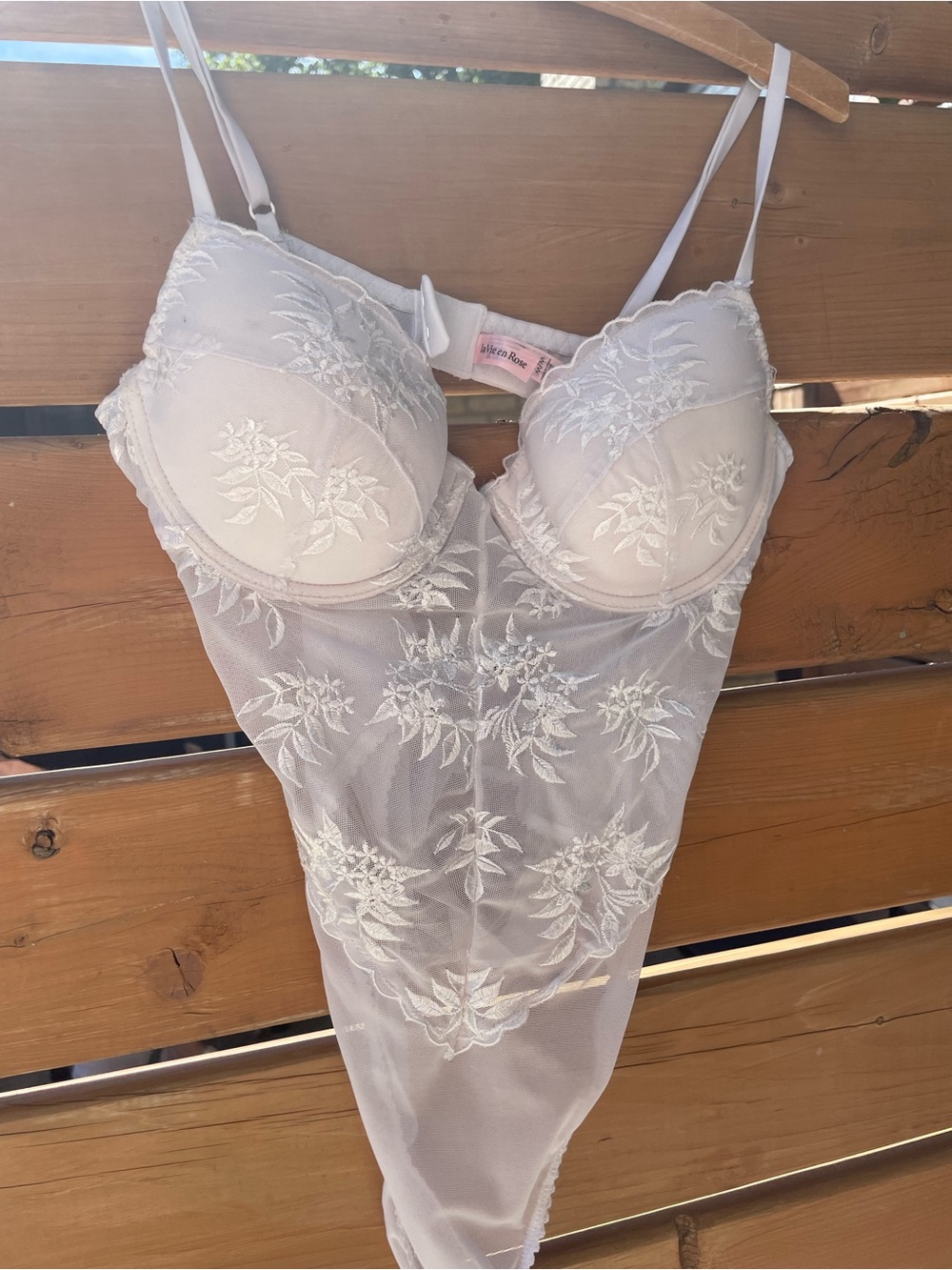 La Vie en Rose White Lace Embroidered Mesh Bodysuit - Size M